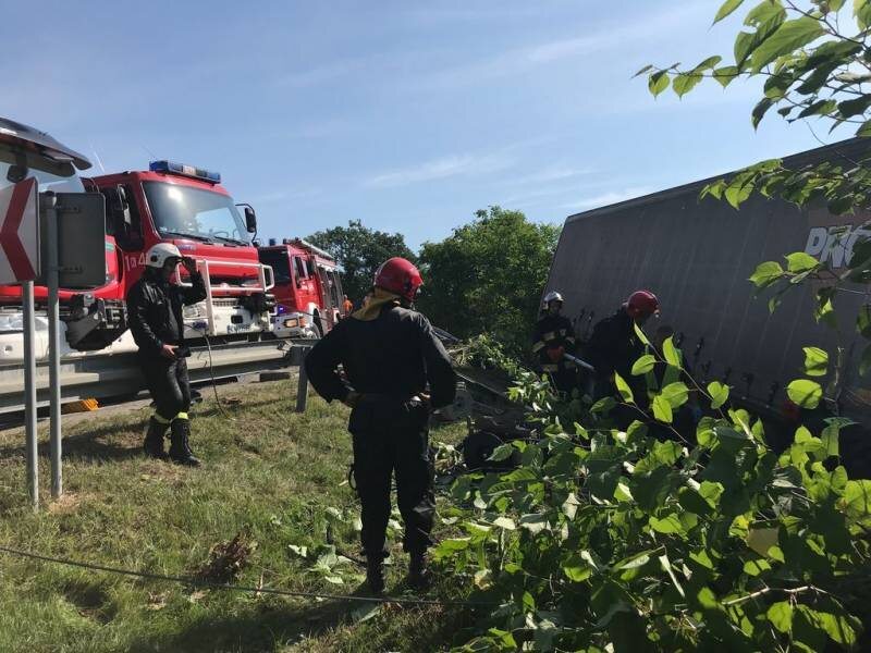 Ciężarówka śmiertelnie przygniotła kierowcę 