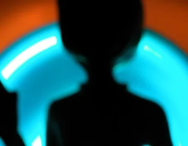 Miniatura: Stephen Hawking ostrzega: nie rozmawiać z...