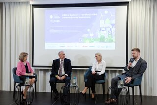 Od lewej; Anna Kamińska, Janusz Komurkiewicz, Anna Wojciechowska, Roman Zabłocki