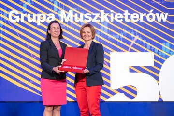 Adriana Kiwak, dyrektor HR w&nbsp;Grupie Muszkieter&oacute;w (z prawej) oraz&nbsp;Martyna Mroczek-Kowalik, redaktorka zarządzająca obszaru biznes, Wprost.pl