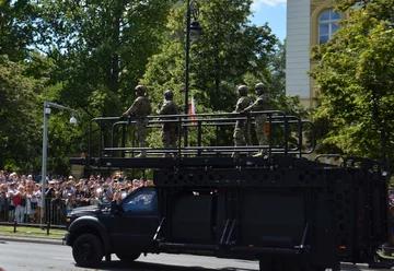 Defilada z okazji Święta Wojska Polskiego 