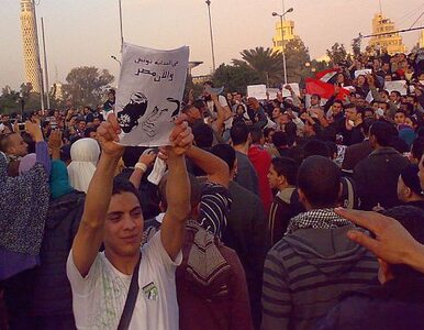 Miniatura: "Precz z władzą wojskową w Egipcie!"