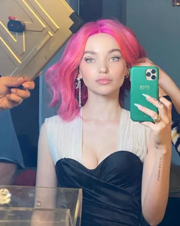 Dove Cameron 