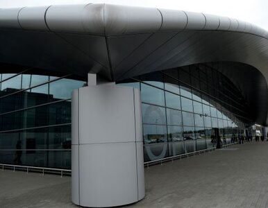 Miniatura: Podrzeszowskie lotnisko ma nowy terminal