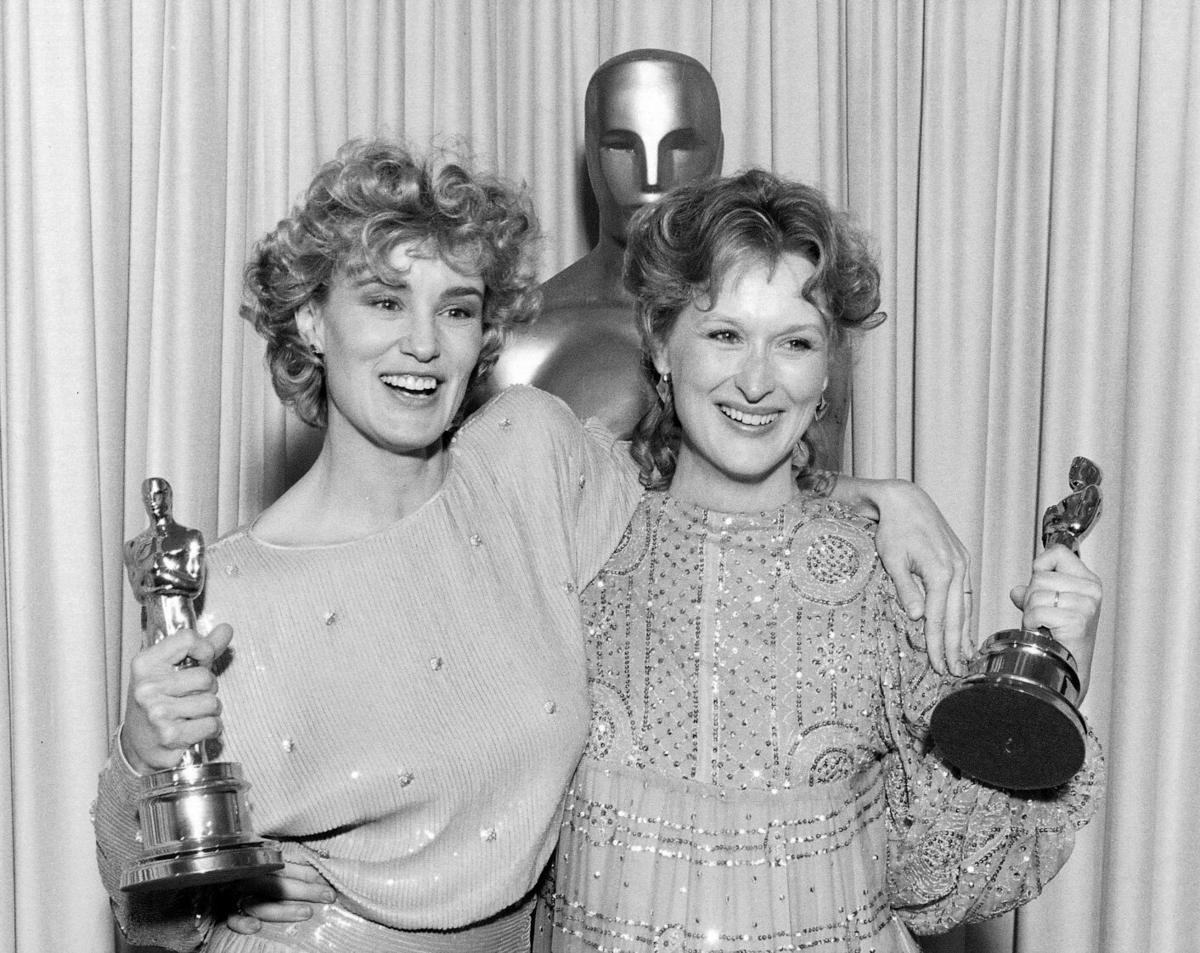 Meryl Streep i Jessica Lange 1983 rok. Streep z Oscarem za pierwszoplanową rolę w filmie „Wybór Zofii” i Lange za drugoplanową rolę w „Tootsie”.
