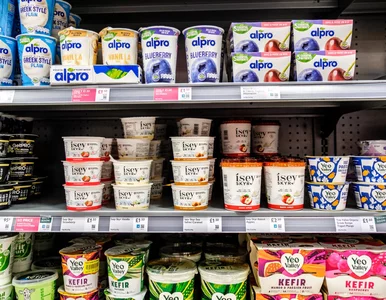 Miniatura: Dietetyk ocenił nowy skyr z Biedronki....