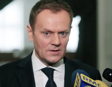 Miniatura: Tusk rozmawia z kobietami pracującymi