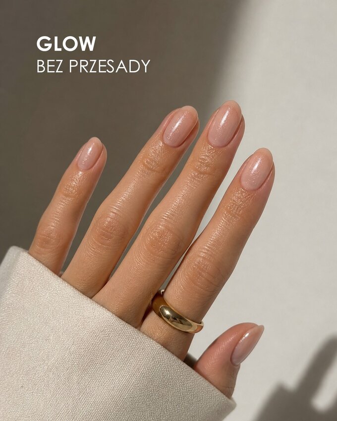 Glow Nails
