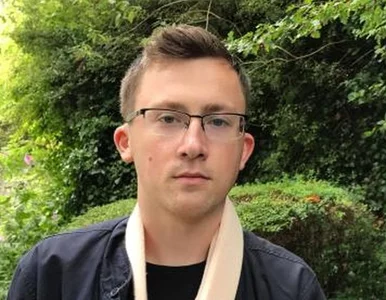 Miniatura: Zmiażdżoną dłoń zaszyli mu w brzuchu....