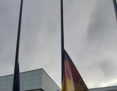 Miniatura: Ambasada Niemiec opuściła flagi do połowy...
