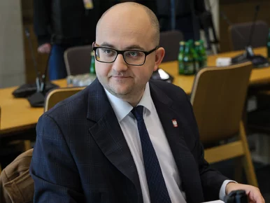 Miniatura: Matecki opublikował wpis „z aresztu”....
