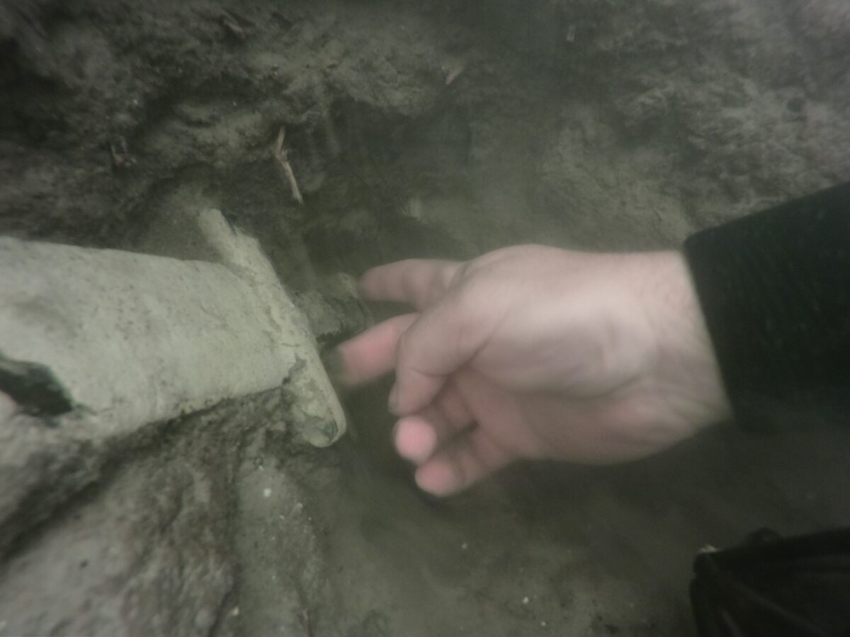 Badania archeologów UMK w jeziorze Lednica 