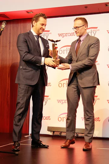 Orły Tygodnika „Wprost” 2016 na Pomorzu ENERGA S.A., Grupa Lotos S.A. oraz prezydent Gdyni Wojciech Szczurek zostali laureatami Orłów Tygodnika „Wprost” na Pomorzu. Nagrody wręczono w poniedziałek w sopockim Sheraton Hotel. Statuetkę w imieniu prezydenta Gdyni odebrała wiceprezydent Katarzyna Gruszecka-Spychała.