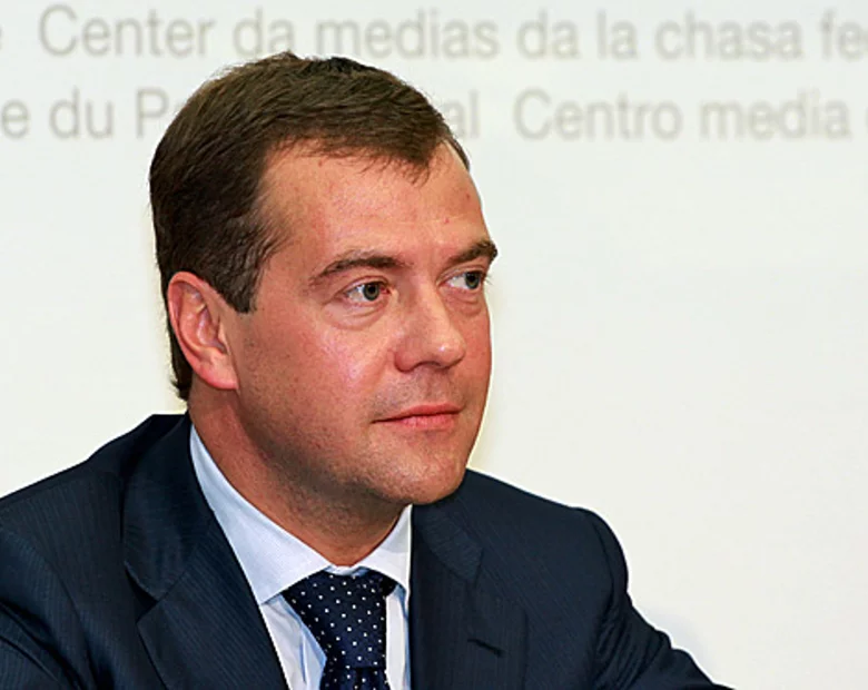 Miniatura: Miedwiediew obiecał Schwarzeneggerowi...