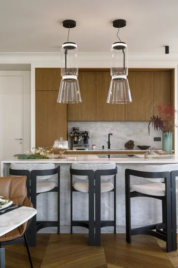 Świąteczny nastrój zaczyna się od architektury wnętrza – dobrze zaprojektowany dom pozwala celebrować Boże Narodzenie wszystkimi zmysłami, bez pośpiechu i bez kompromisów, projekt: Hola Design 