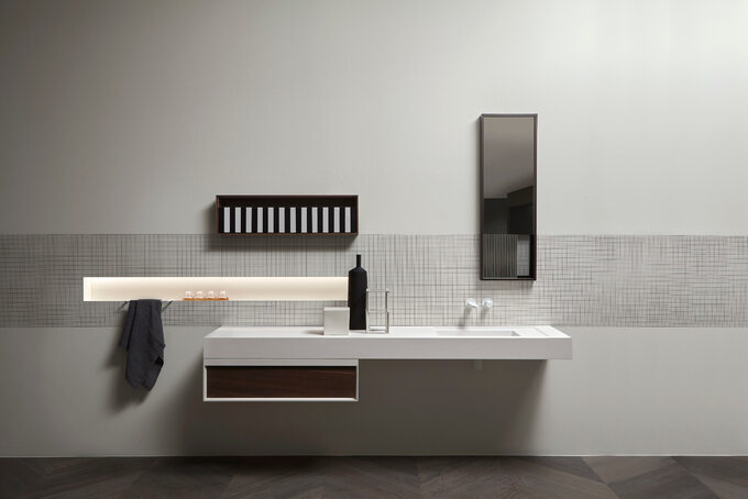 Wyposażenie łazienki z kolekcji Bemade, projekt Carlo Colombo dla marki Antonio Lupi