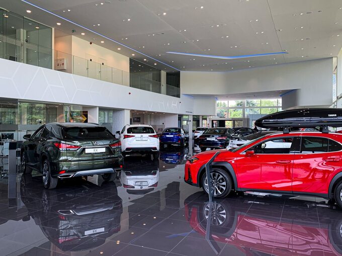 Salon samochodowy Lexusa