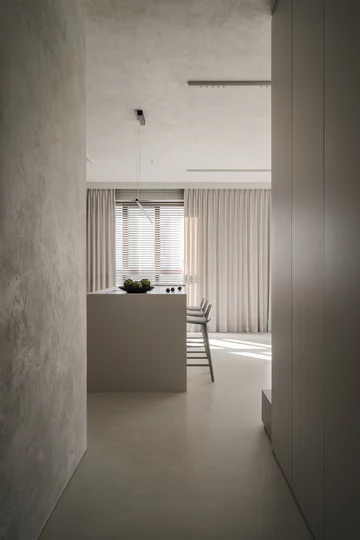 Minimalistyczne mieszkanie całe w bieli, KANDO ARCHITECTS Karolina Krawczyk 