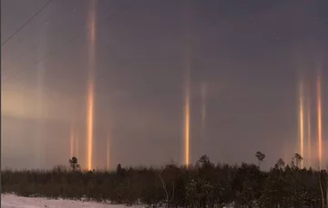 Słupy światła za Petersburgiem 