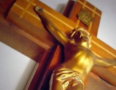 Miniatura: Watykan: orzeczenie w sprawie krzyży...