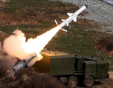 Miniatura: Rosja straszy potężnymi rakietami u...