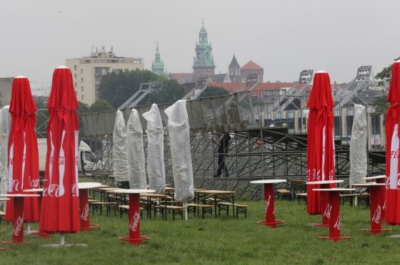 Krakowskie błonia, budowa strefy kibica (fot. PAP/Jacek Bednarczyk)