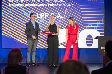Marta Maciejewska, Retail HR Menager LPP, Katarzyna Kucmida, liderka zespołu HR w&nbsp;LPP (pośrodku) oraz&nbsp;Szymon Krawiec, redaktor zarządzający Wprost