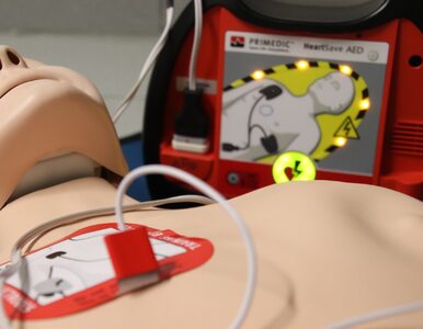 Miniatura: Używanie AED zabronione, gdy jest mokro?...