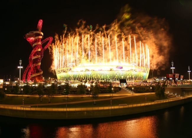 Stadion Olimpijski eksplodował feerią barw po raz ostatni (fot.  EPA/Friso Gentsch/PAP)