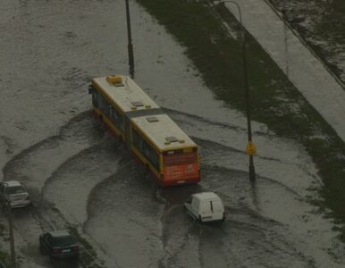 Miniatura: Stolica zalana, metro stanęło, szpitale...