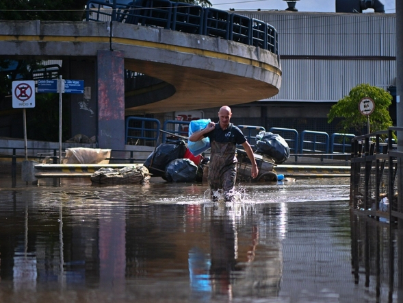 Miniatura: Powodzie pustoszą brazylijskie miasta. Na...