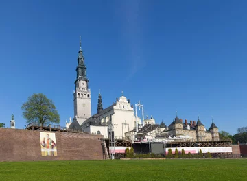 Ten klasztor można obejrzeć, będąc w: