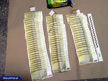 Porywał dla okupu, swoje ofiary przetrzymywał w metalowej skrzyni. Bogusław K. usłyszał zarzuty 