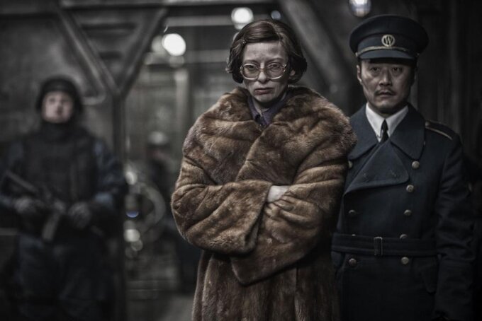 Kadr z filmu „Snowpiercer: Arka przyszłości” / „Snowpiercer” (2013)