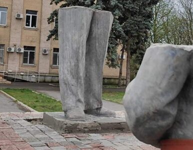 Wojna na Ukrainie. Rosjanie odbudowali obalony przez Ukraińców pomnik...
