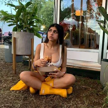 Mia Khalifa 