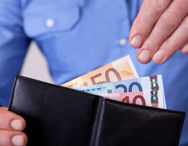 Miniatura: Nie chcą euro, ale je dostaną. Ten kraj...