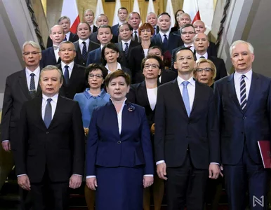 Miniatura: Memy po głębokiej rekonstrukcji rządu....