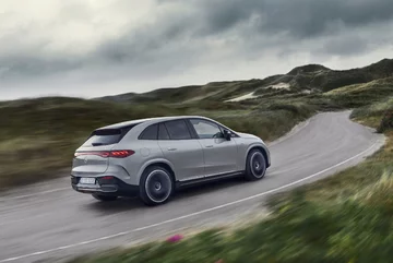 Mercedes-Benz EQE SUV 