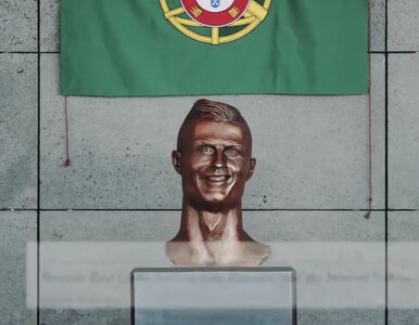 Miniatura: Pokraczna rzeźba Ronaldo po ponad 1,5 roku...