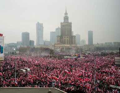 Miniatura: Ile osób uczestniczy w marszu w Warszawie?...