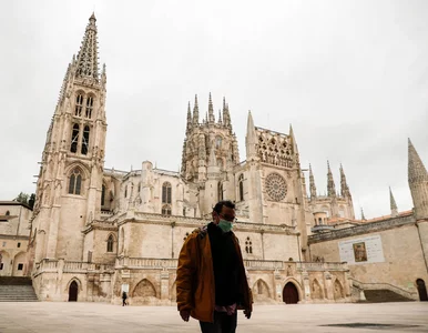 Miniatura: Hiszpania łagodzi restrykcje. Za ich...