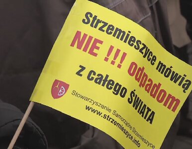 Miniatura: Mieszkańcy Dąbrowy Górniczej protestują....