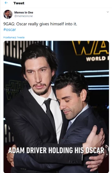 Adam Driver trzymający swojego Oscara 