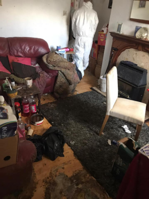 Miniatura: Mieszkanie jak z horroru i poruszająca...