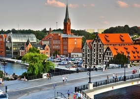 Ślub Tunezyjczyka i&nbsp;bydgoszczanki wzbudził podejrzenia. „Ślepa miłość”