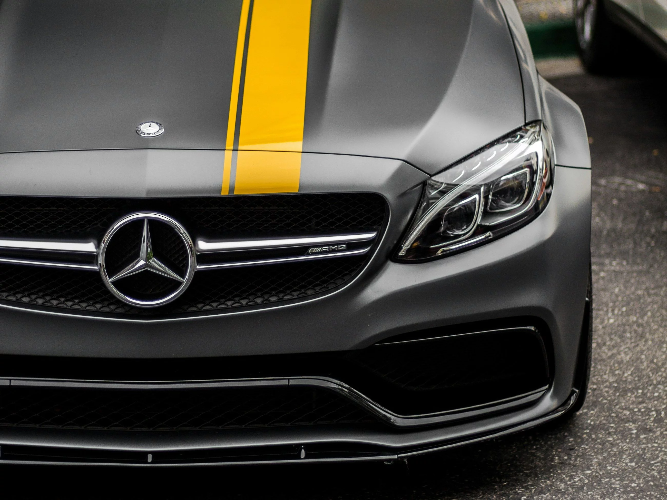 Rozpoznasz markę samochodu po logo?