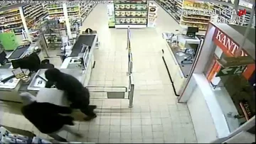 Po włamaniu się do kantoru, ukradli sejf z pieniędzmi 