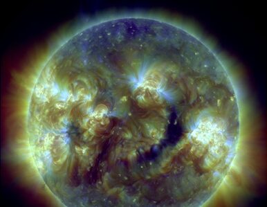 Miniatura: Największa od lat burza magnetyczna na Słońcu