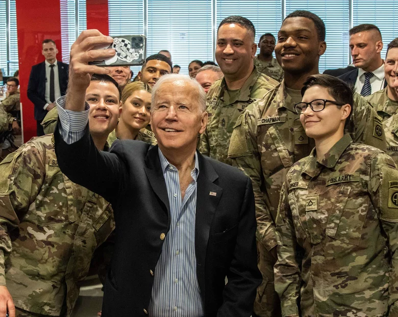 Miniatura: Pizza Bidena, rządowe ośmiorniczki i...